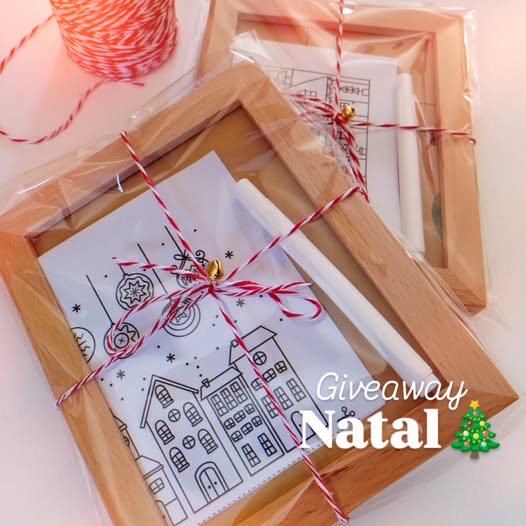 Moldura LED A Mãe da Clara